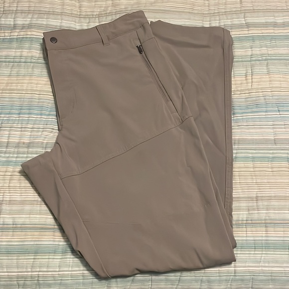 Columbia Men’s Nylon Pants Sz 36 - Picture 1 of 12